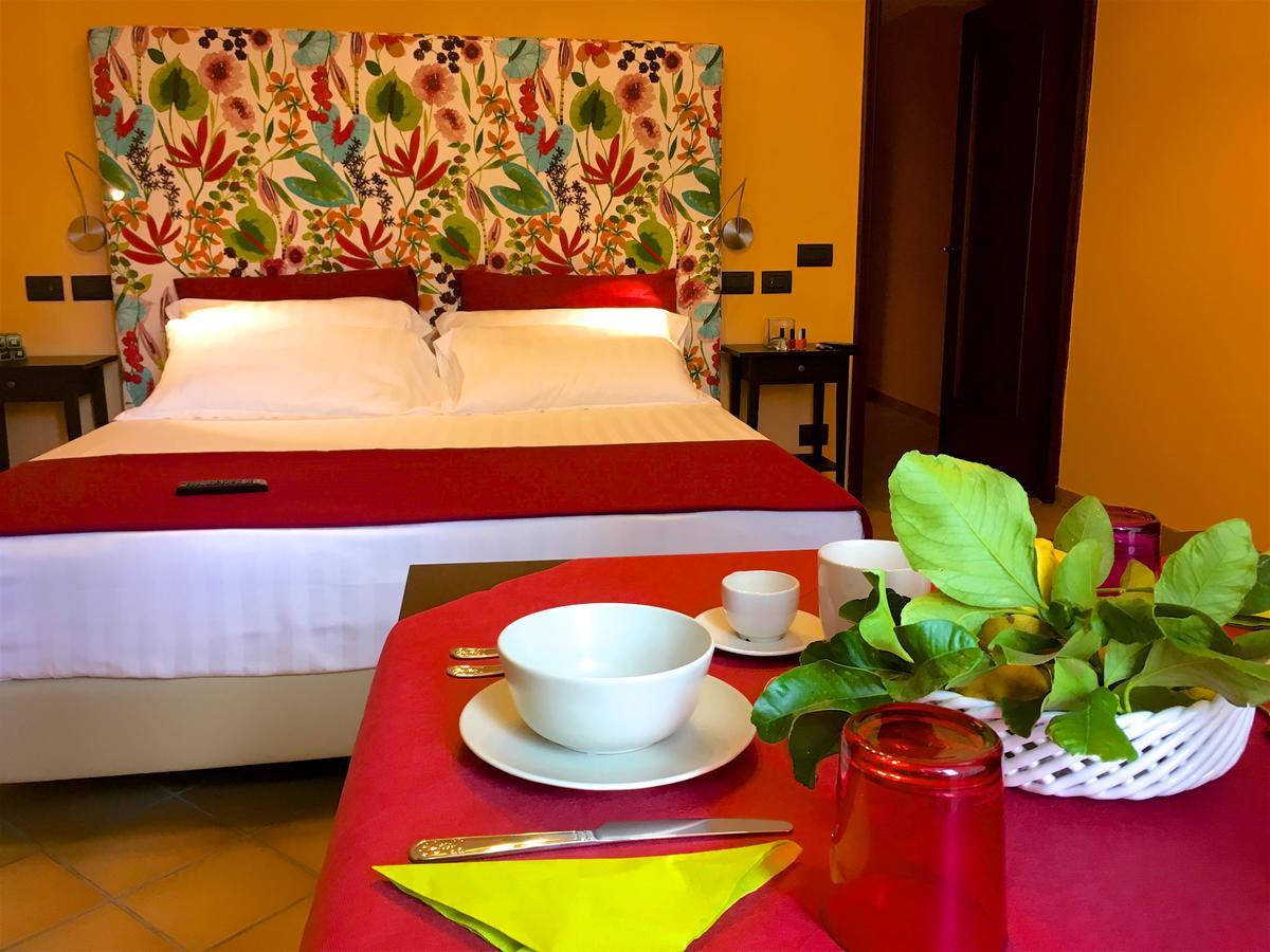 Bed and Breakfast Residenza Viviani Сант'Анджелло Экстерьер фото